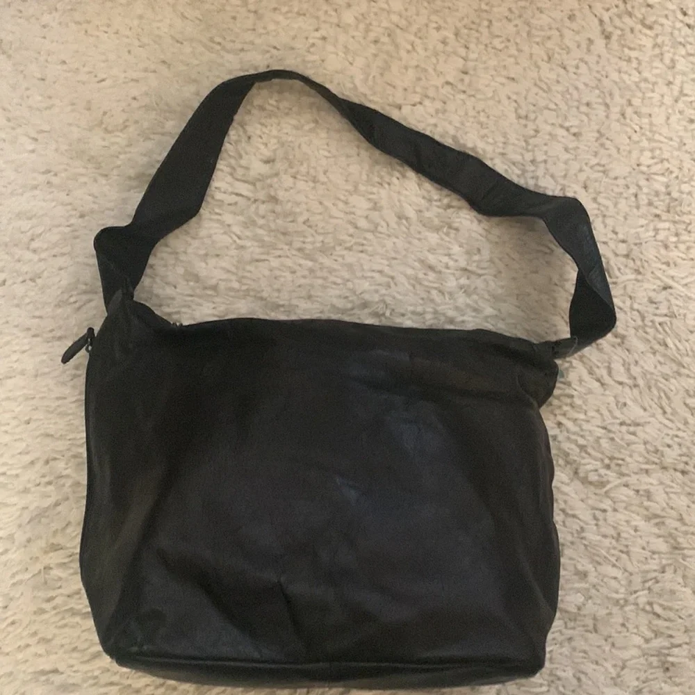 VINTAGE 80s Black Leather Side Zipper Shoulder Bag